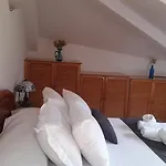 Casa Morán 2*